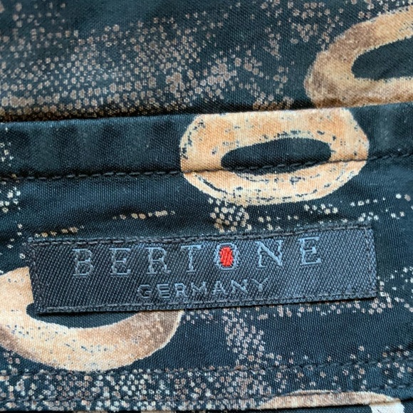 BERTONE GERMANY 
Mens Silk Shirt Size XXL - Picture 3 of 3